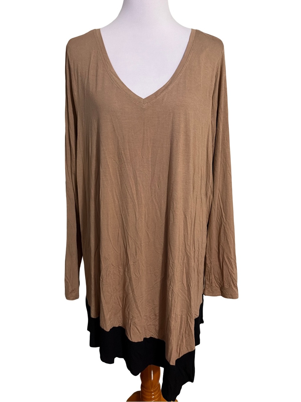 Lane Bryant Taupe V-Neck Long Sleeve Tunic with Black Hem